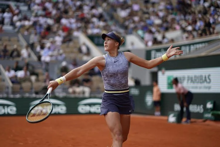 Стало известно, сколько заработала Мирра Андреева на Roland Garros