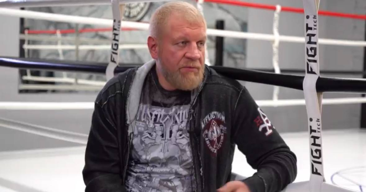 Александр Емельяненко признался, что пока не может ходить после операции