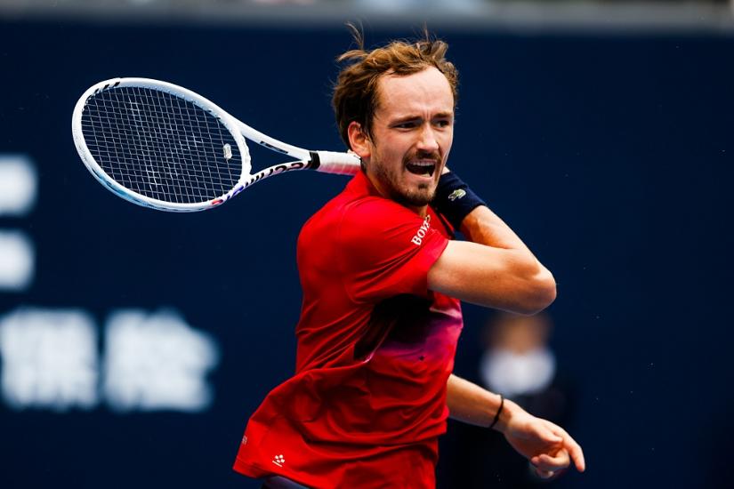 Даниил Медведев сенсационно вылетел в первом круге Roland Garros