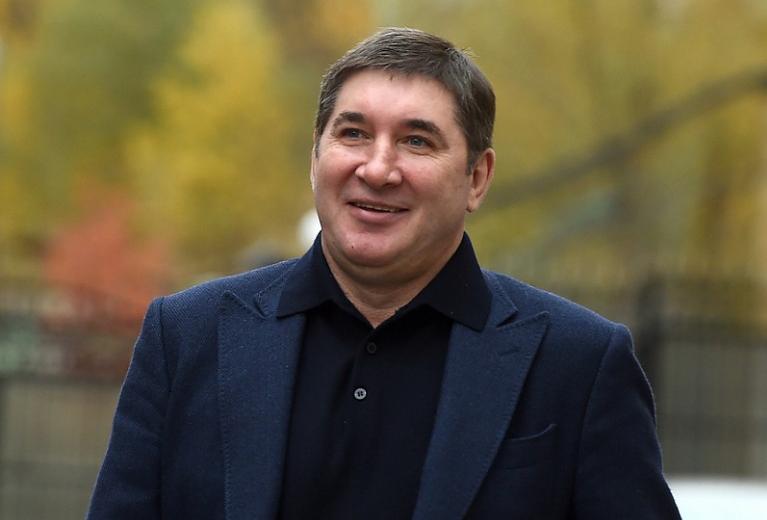 Кожевников выразил недовольство в сторону российской прессы, которая возвышает НХЛ, принижая КХЛ