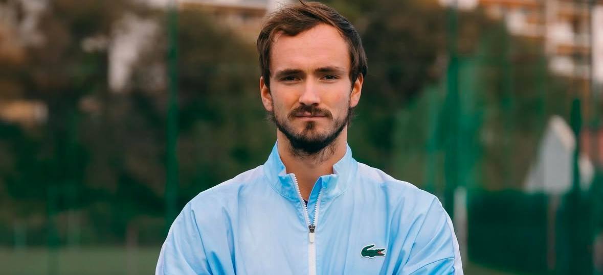 Медведев признался, что принимает БАДы