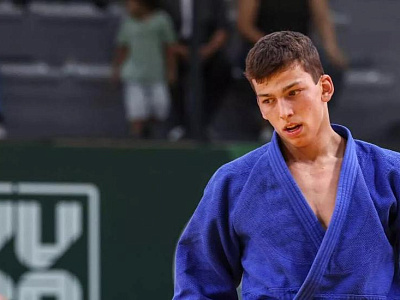 Российский спортсмен Арбузов смог одолеть представителя Узбекистана и выйти в финал ЧМ по дзюдо