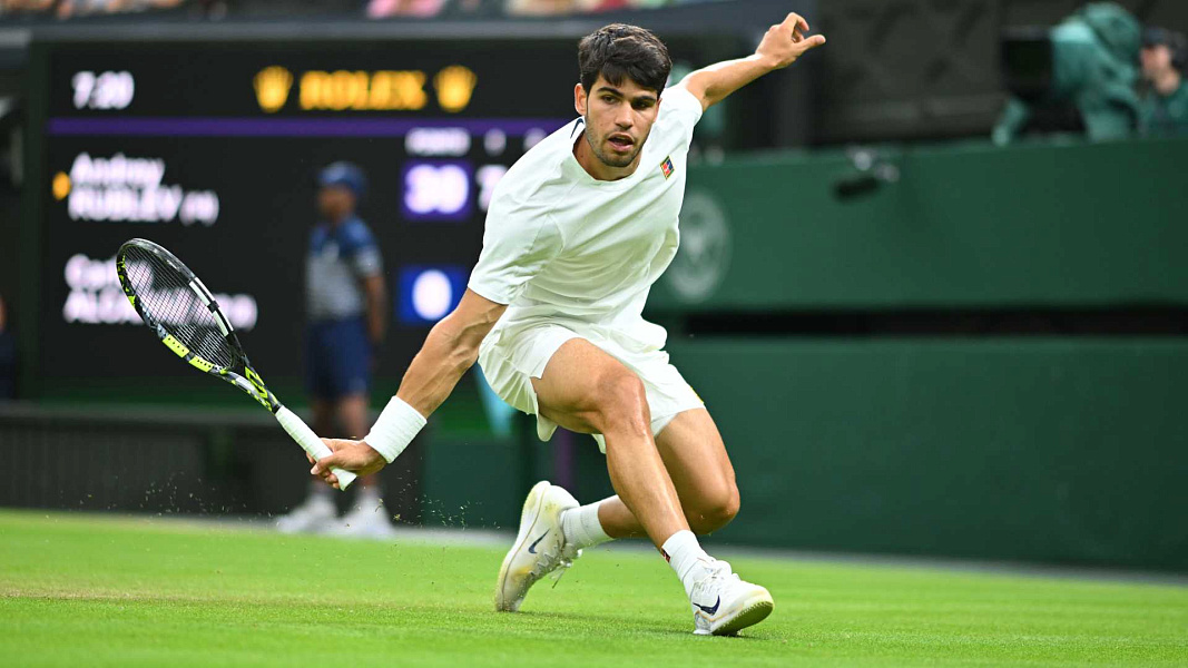 Карлос Алькарас — первый финалист Wimbledon: подробности