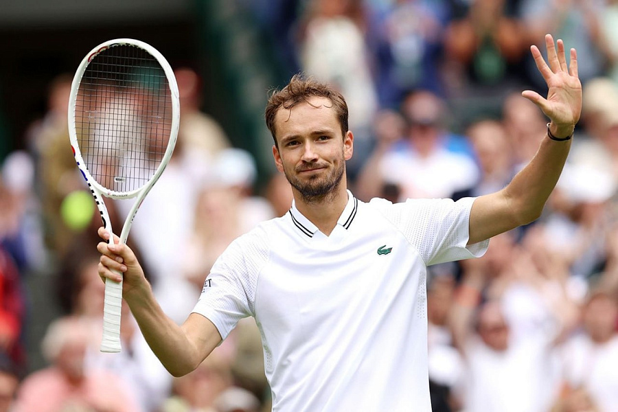 Медведев вылетел в первом круге Wimbledon: возможные причины 