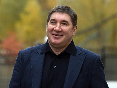 Кожевников выразил недовольство в сторону российской прессы, которая возвышает НХЛ, принижая КХЛ