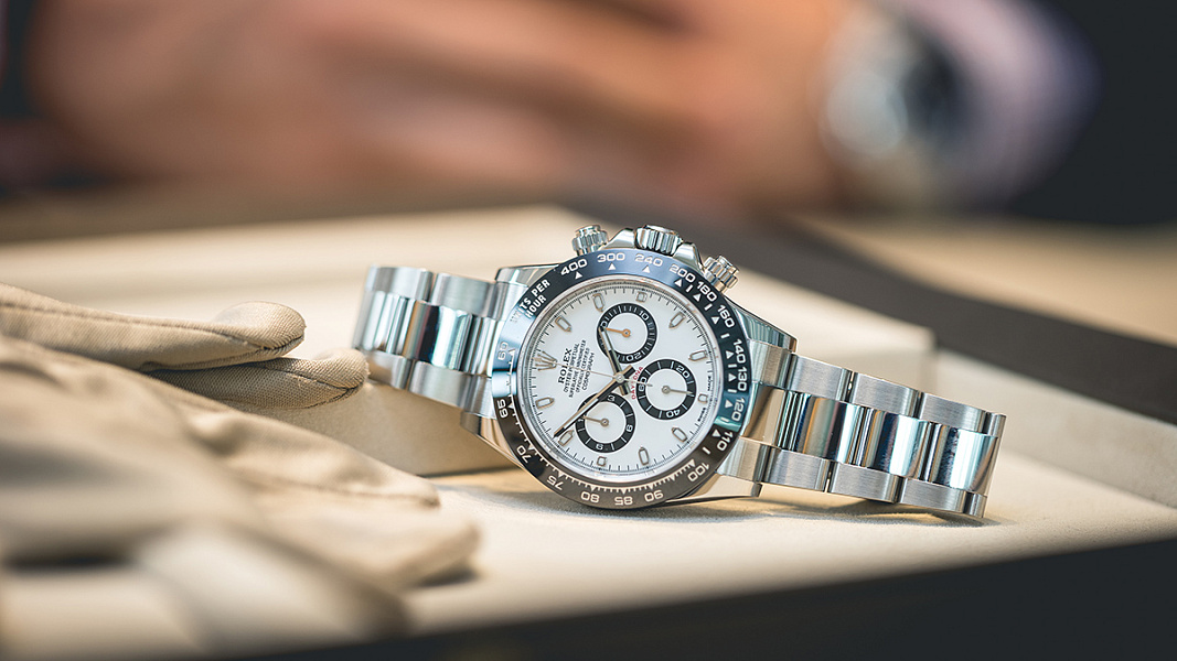 Украли Rolex и дорогую сумку: супруга Андре Онана столкнулась с воровством
