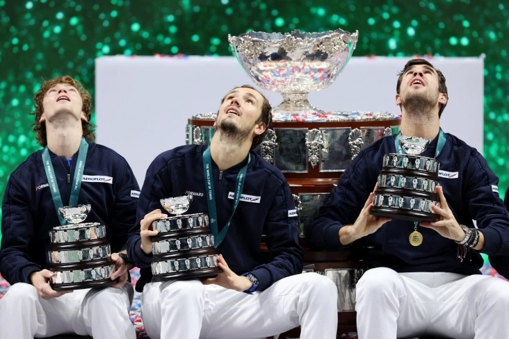 Рублёв, Медведев и Хачанов поборются за трофей на US Open — 2025 