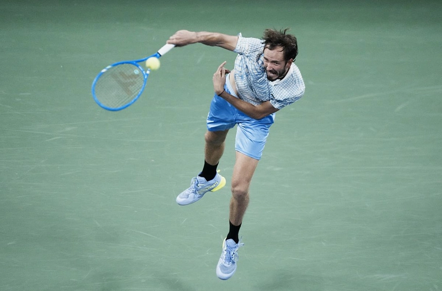 Медведев оштрафован на 42,5 тысячи долларов за скандал на US Open
